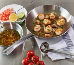 Poêle Inox Ø 28 Cm 5,4 Cm Alchimy De Buyer -Ustensiles De Cuisine Boutique ALCHIMY poele 3604 ambiance 1 web image b913