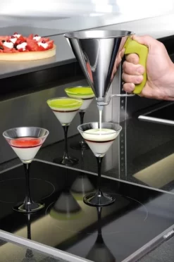 Entonnoir à Piston Inox Ø 15 Cm 15,5 Cm 0,8 L De Buyer -Ustensiles De Cuisine Boutique ECF 15038 F91 web image e621