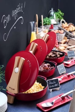 Repose Couvercle Bois 31x10,5x1,4 Cm Staub -Ustensiles De Cuisine Boutique STAUB repose couvercle web image f95a